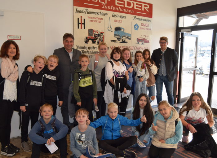 Schülergruppe zu Gast bei der Eder GmbH