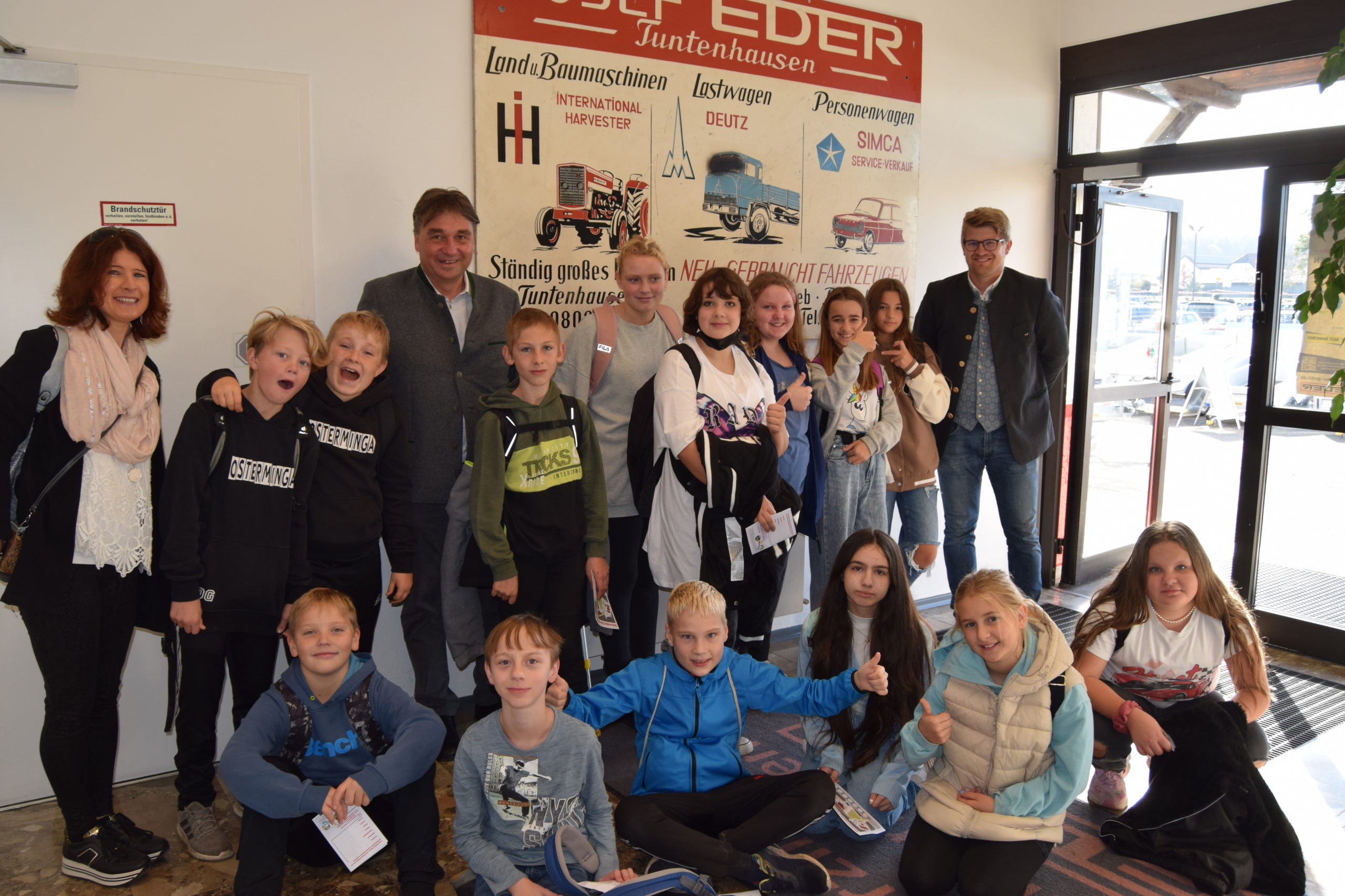Schüler und Schülerinnen zu Besuch bei der Eder GmbH