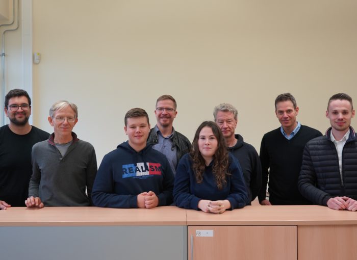 Schüler und Lehrer zu besuch bei der Fisego Holding GmbH